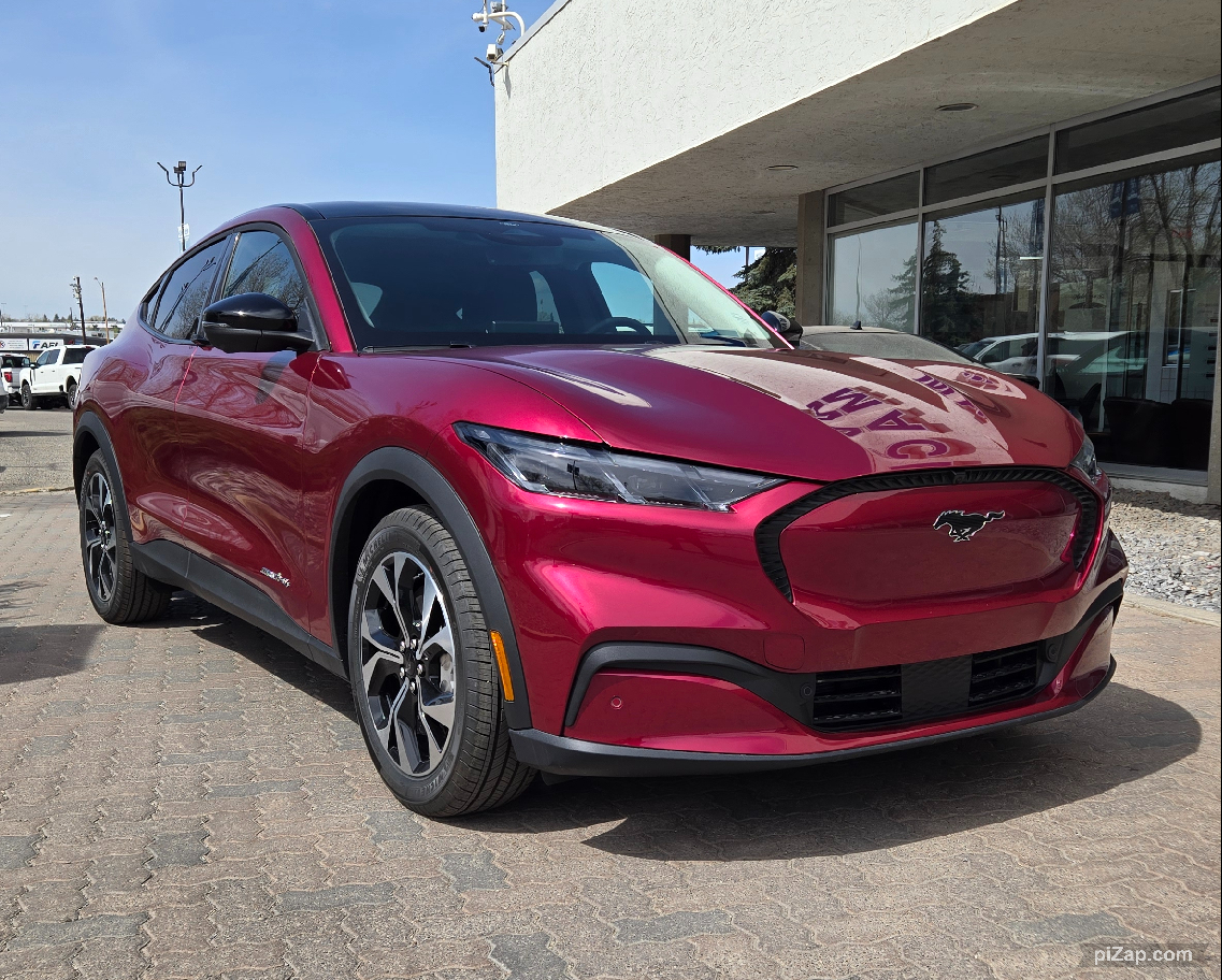 2025 Ford Mustang Mach-E