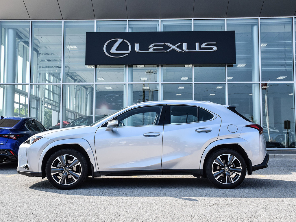 2024 Lexus UX 250h UX 250h, Toronto, Cash