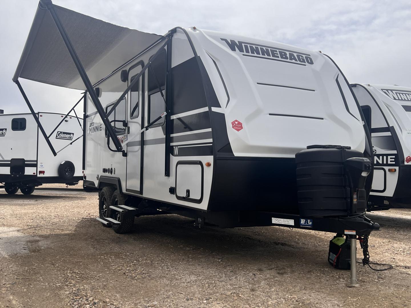 2025 Winnebago Micro Minnie 2108 FBS