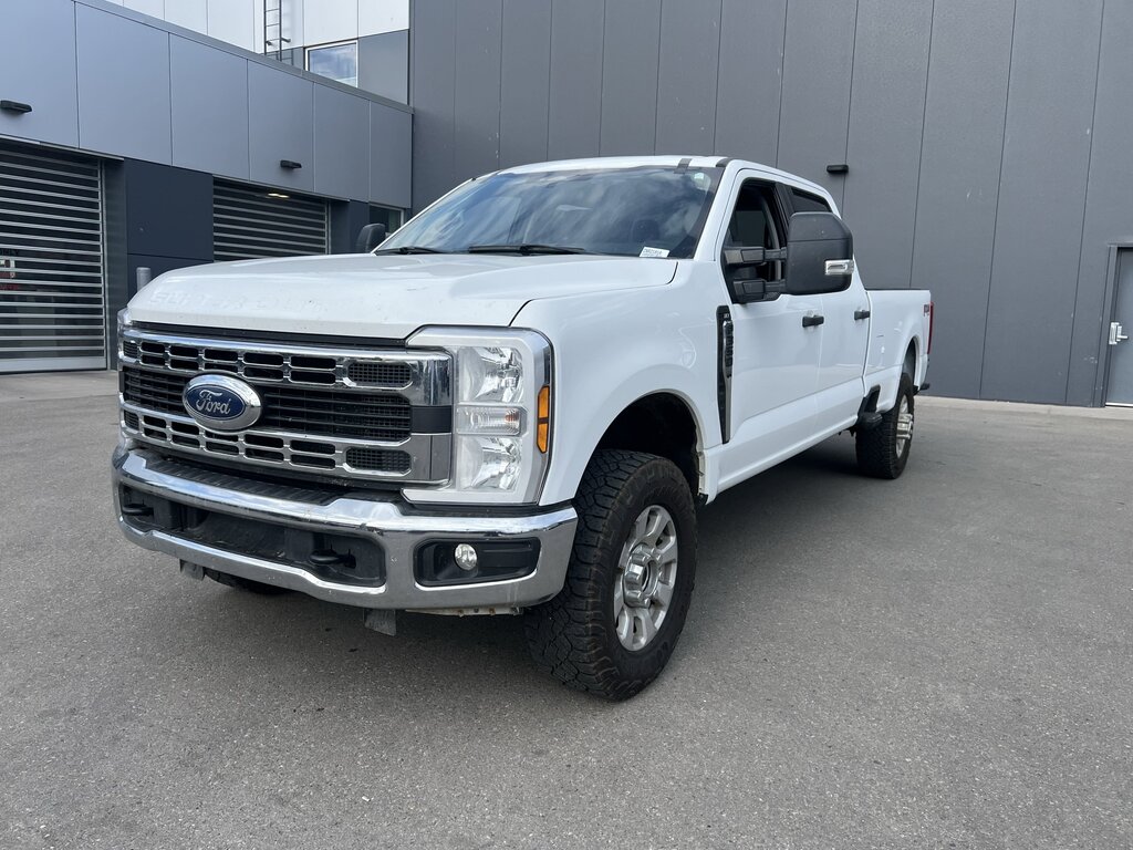2024 Ford F-350 XLT | 7.3L | CREW CAB | LONG BOX | BACK UP CAM |