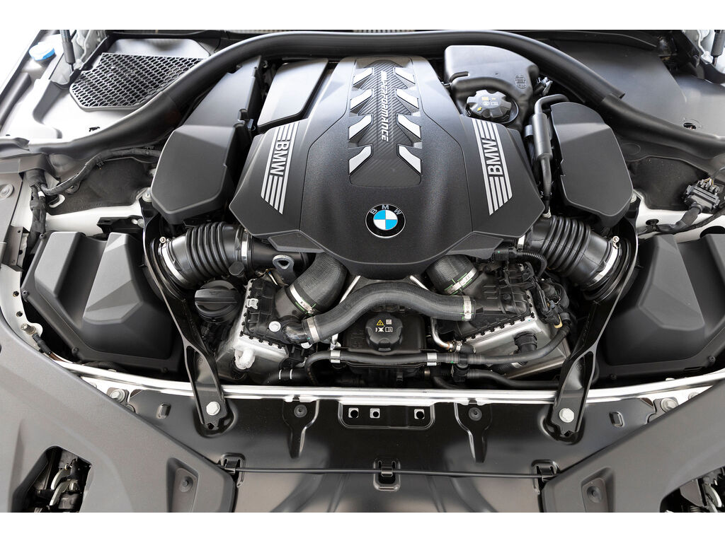 2024 BMW M850 Gran Coupe i xDrive, Vancouver, Cash