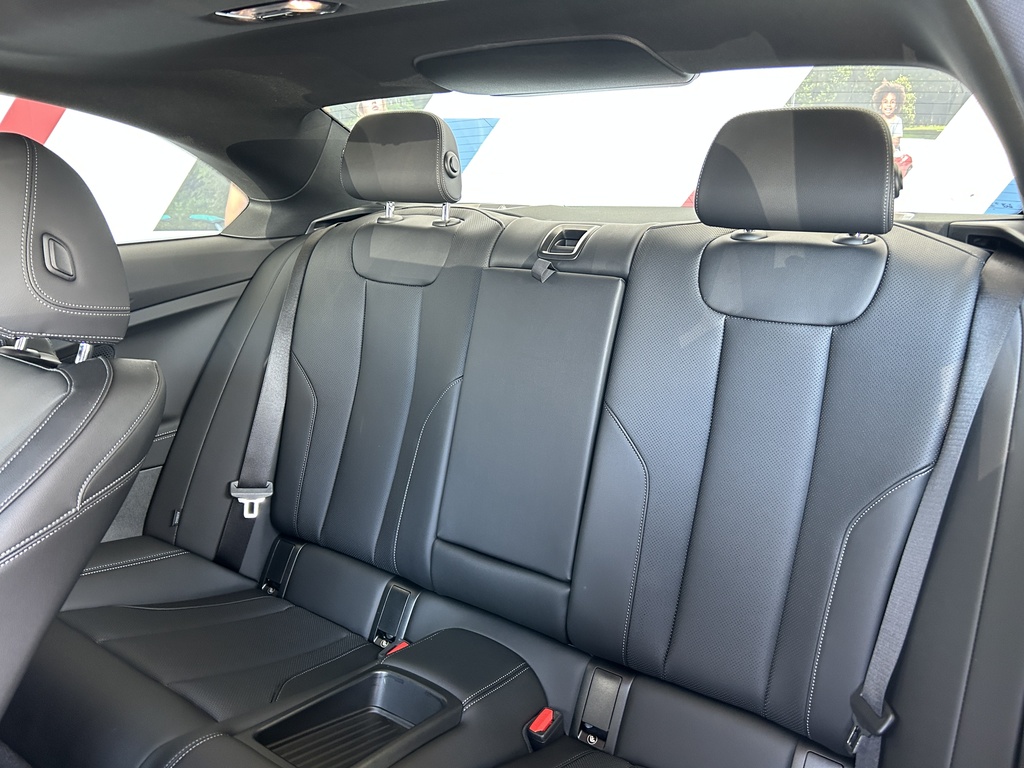 2024 BMW 230i xDrive, 温哥华, 全款车