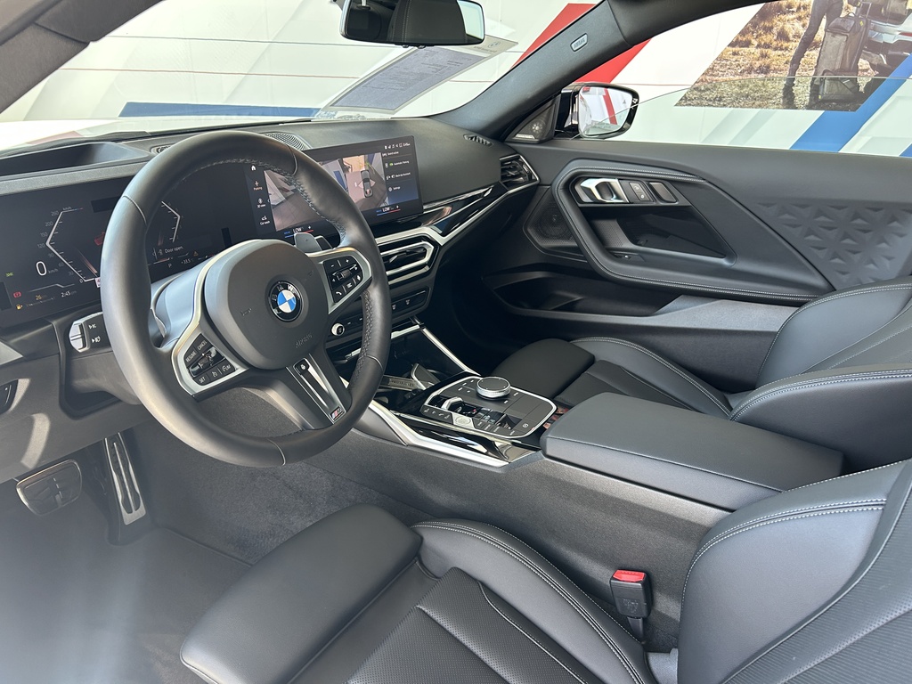 2024 BMW 230i xDrive, 温哥华, 全款车