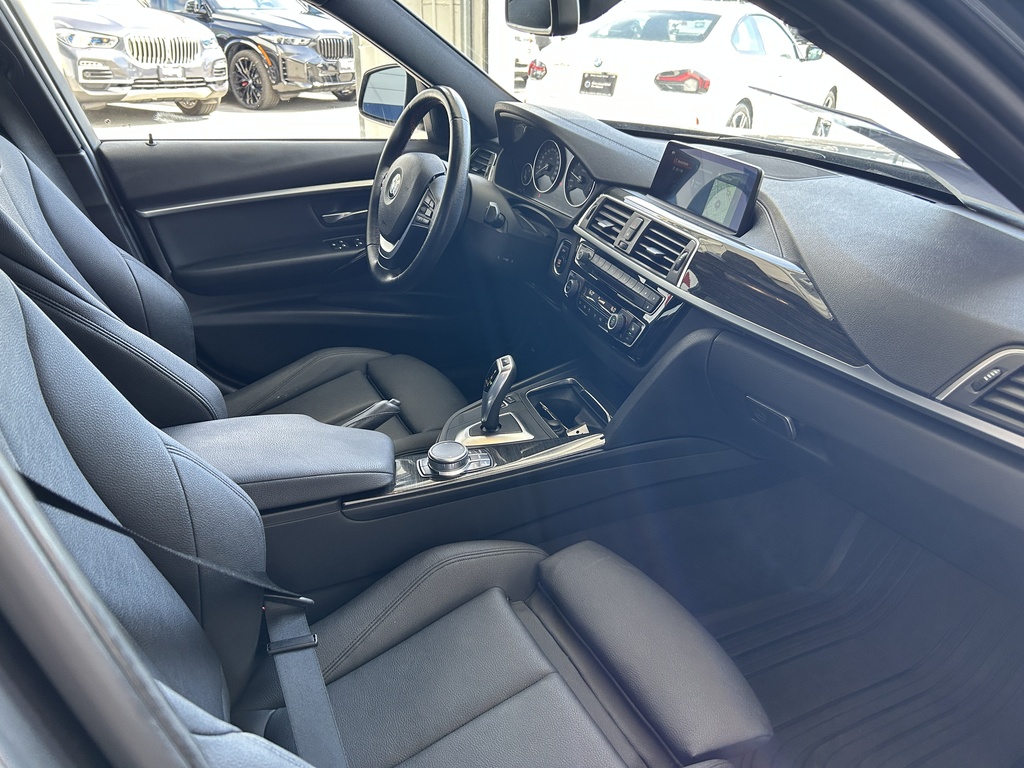 2018 BMW 330i xDrive, 温哥华, 全款车