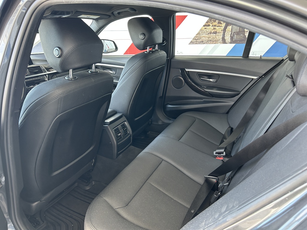 2018 BMW 330i xDrive, 温哥华, 全款车