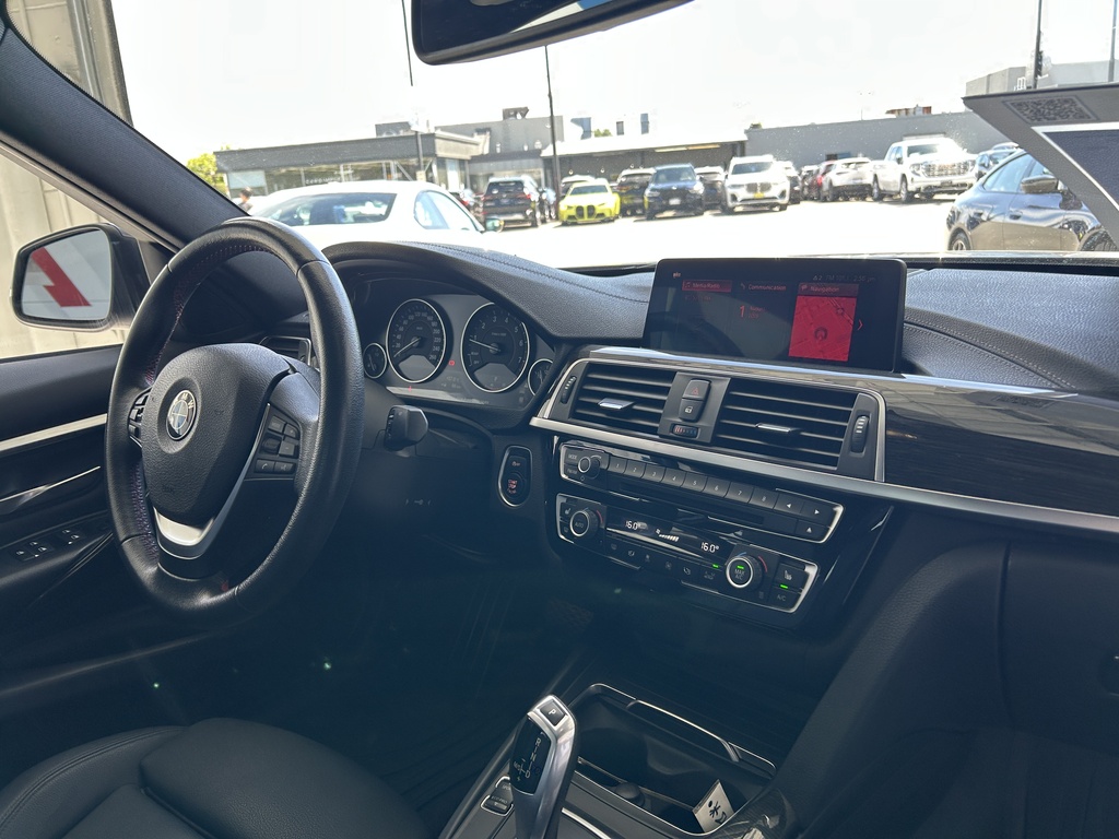 2018 BMW 330i xDrive, 温哥华, 全款车