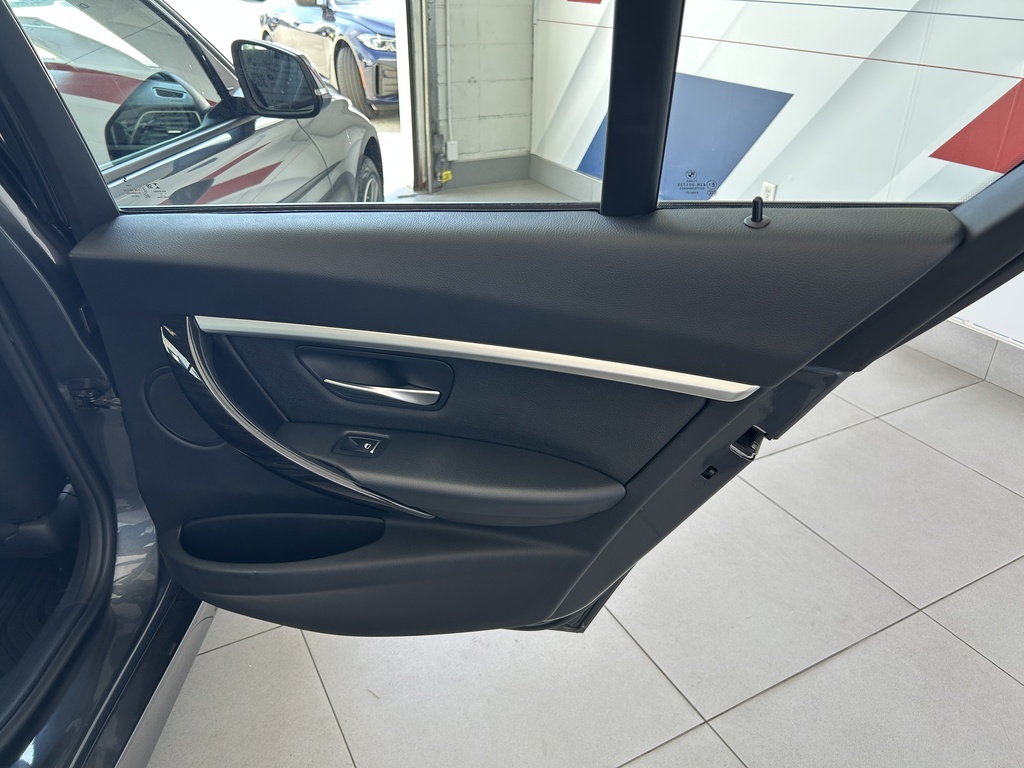 2018 BMW 330i xDrive, 温哥华, 全款车