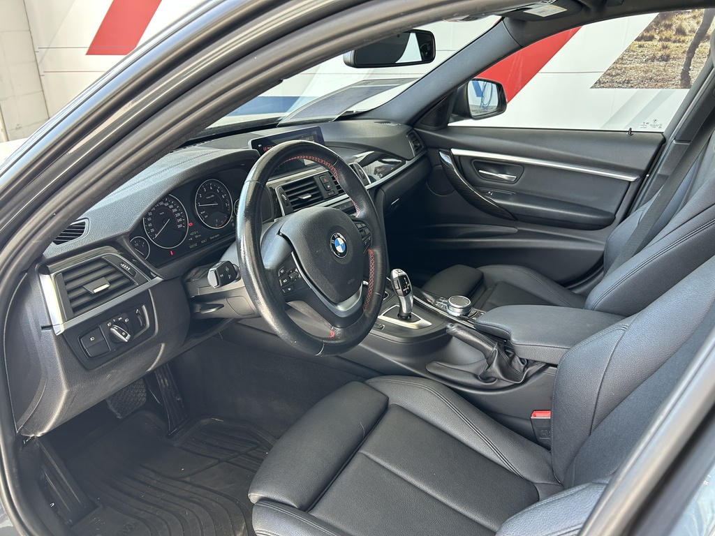 2018 BMW 330i xDrive, 温哥华, 全款车