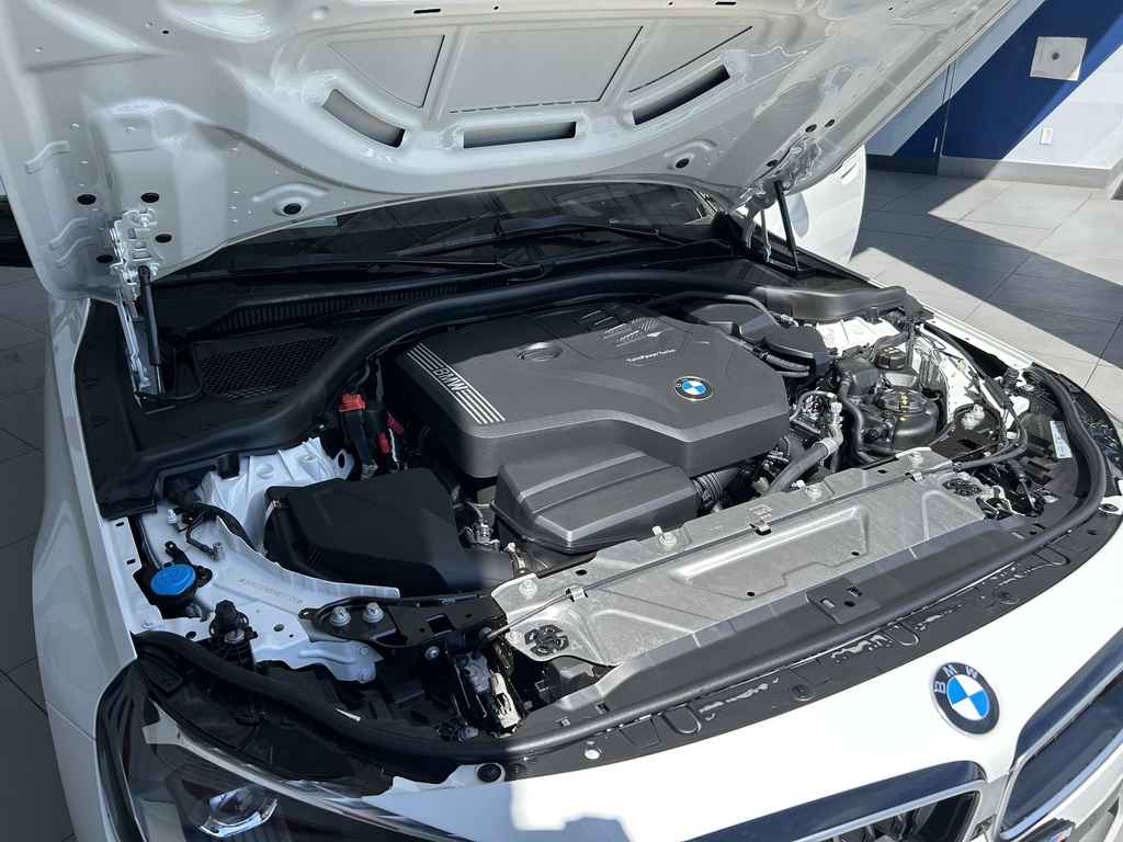 2025 BMW 230i xDrive, 温哥华, 全款车