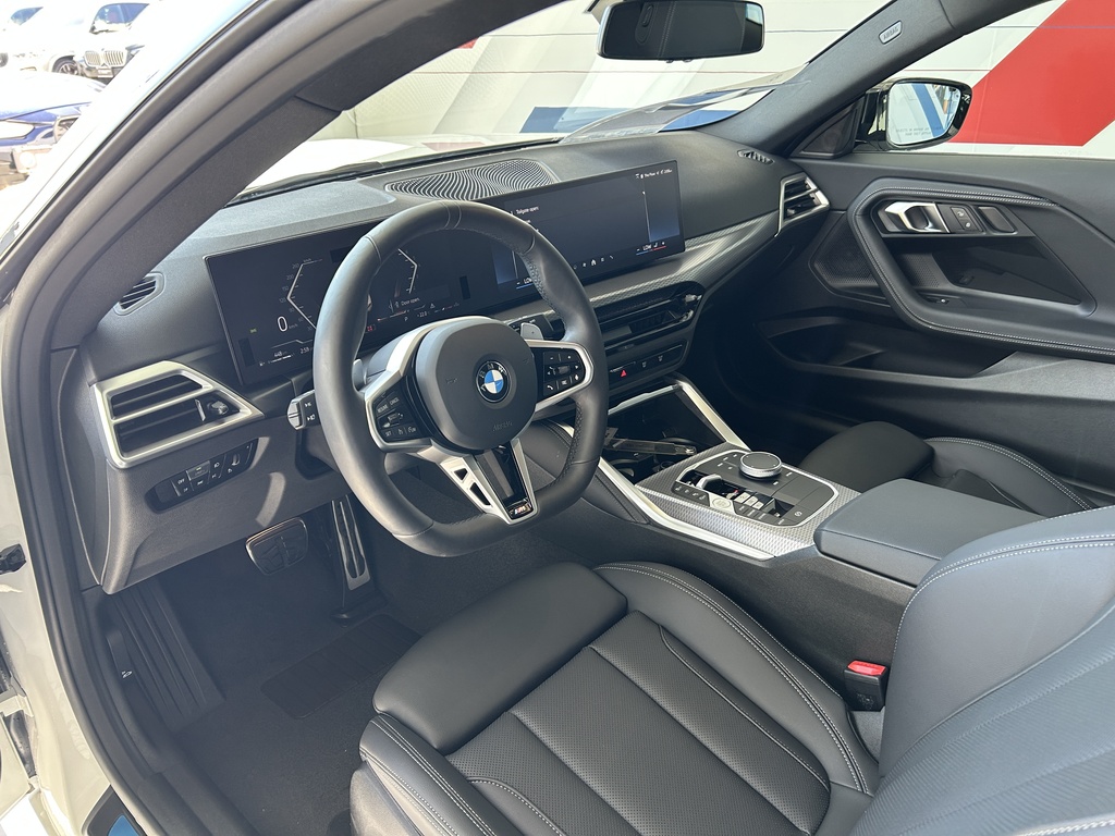 2025 BMW 230i xDrive, 温哥华, 全款车