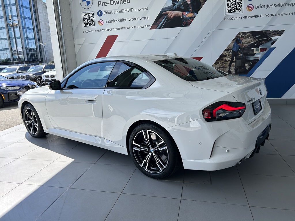 2025 BMW 230i xDrive, 温哥华, 全款车