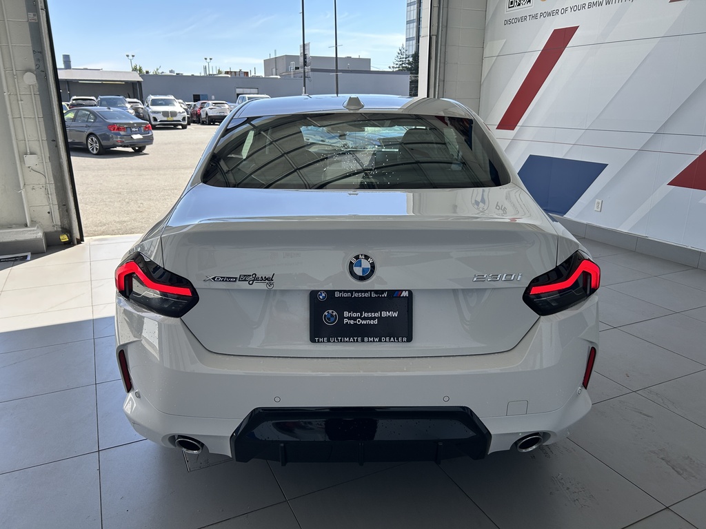 2025 BMW 230i xDrive, 温哥华, 全款车