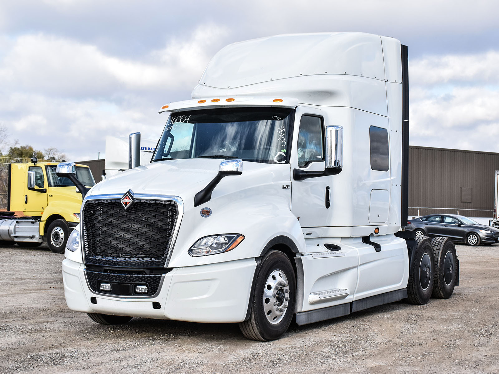 2025 International LT625