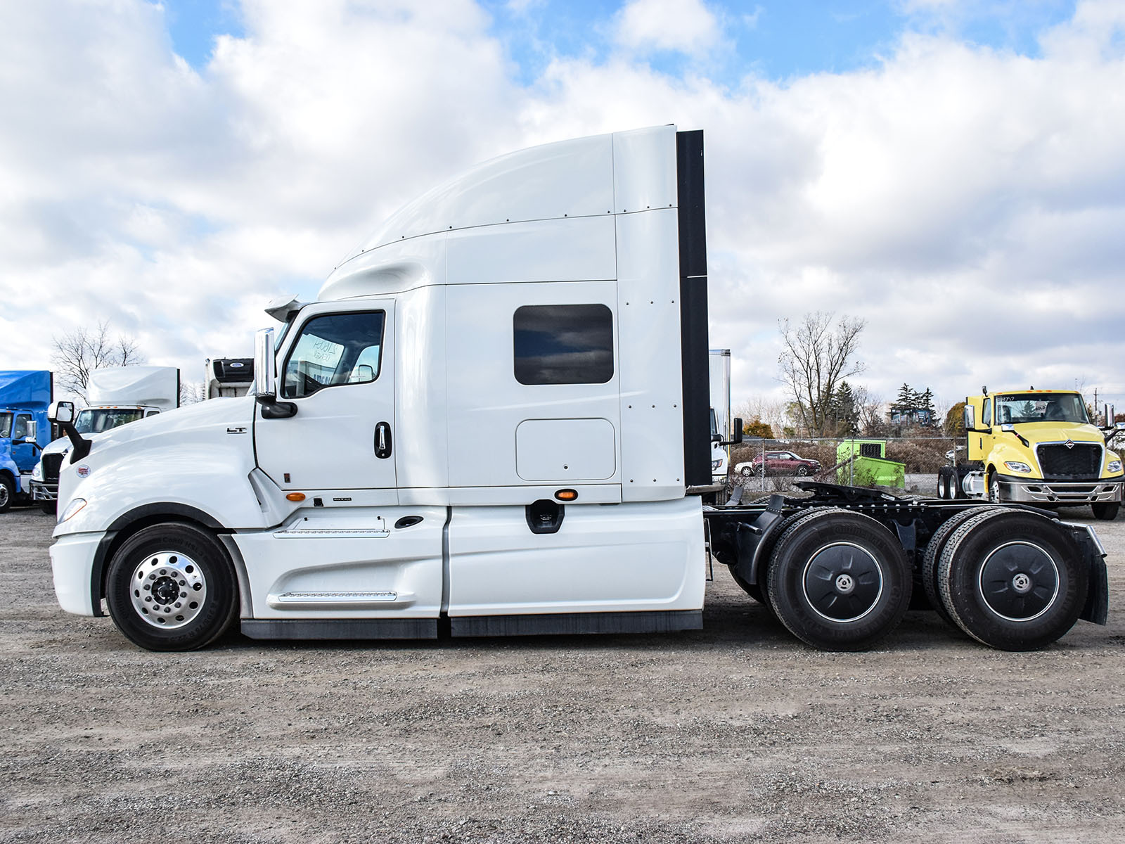 2025 International LT625