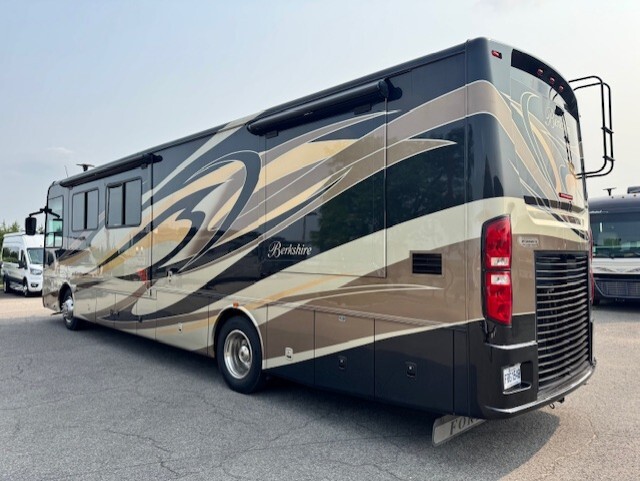 2013 Forest River BERKSHIRE 390BH
