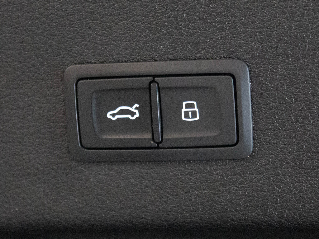 2021 Audi e-tron 55 Technik, Toronto, Cash