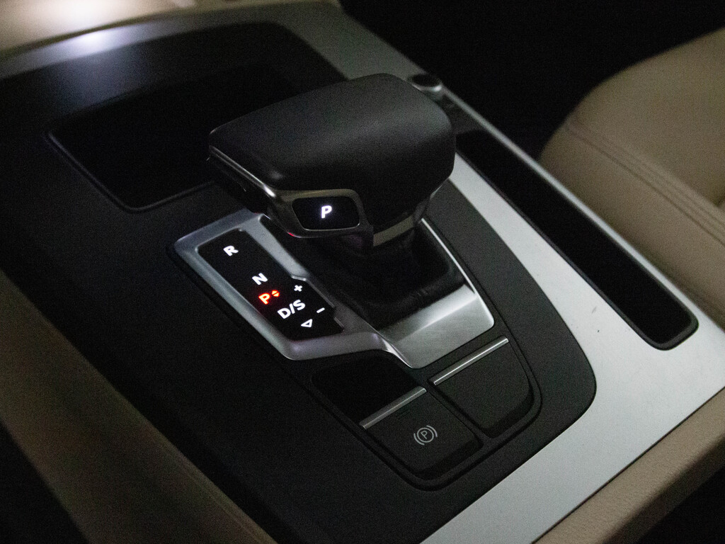 2022 Audi Q5 45 Komfort, Toronto, Cash
