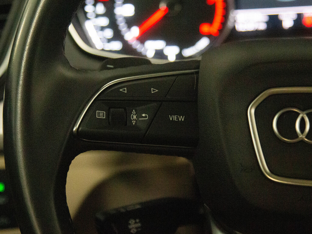 2022 Audi Q5 45 Komfort, Toronto, Cash