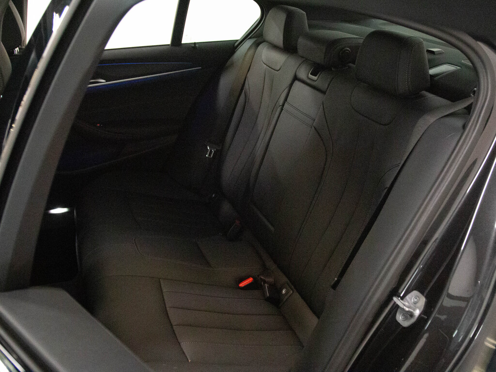 2023 BMW 530i xDrive, 多伦多, 全款车