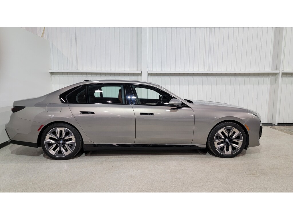 BMW i7 2023