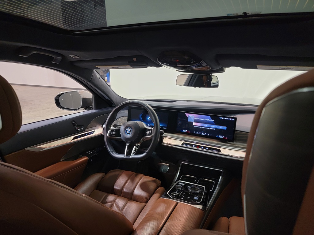 BMW i7 2023