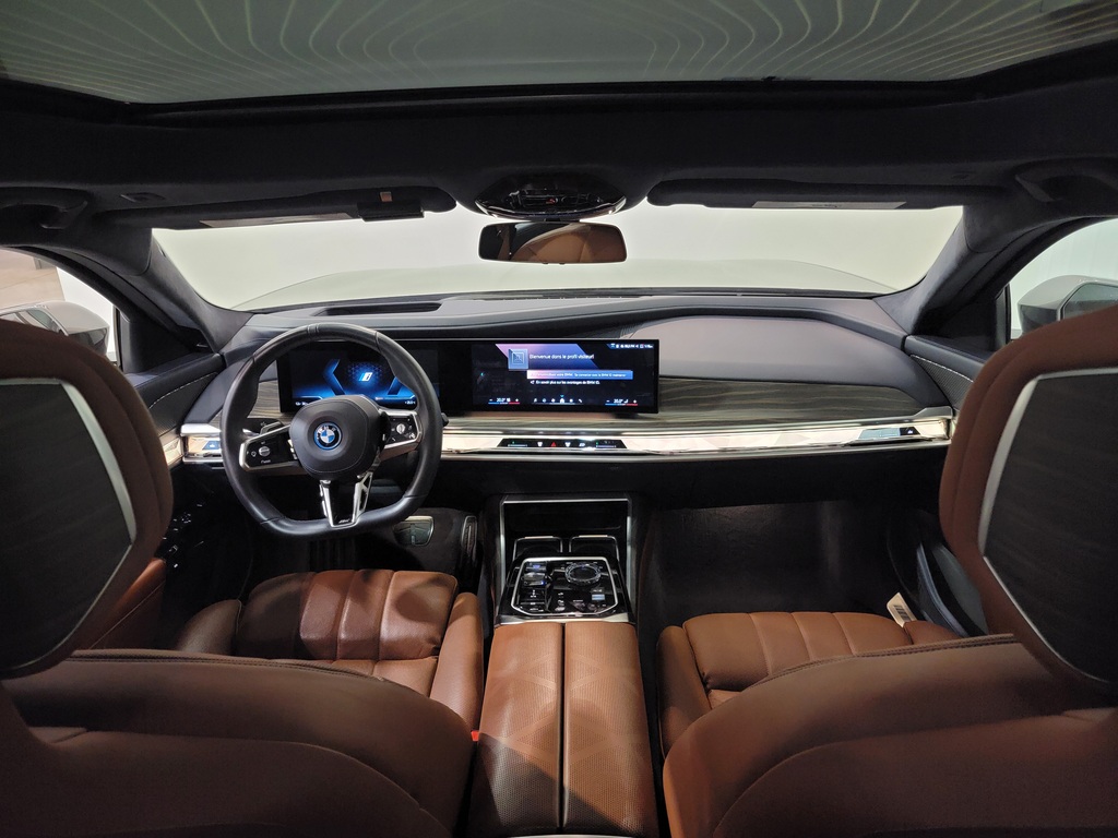 BMW i7 2023