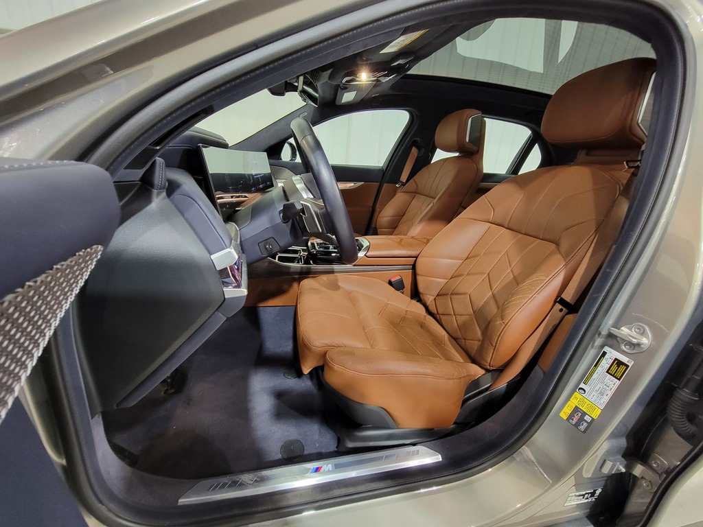BMW i7 2023