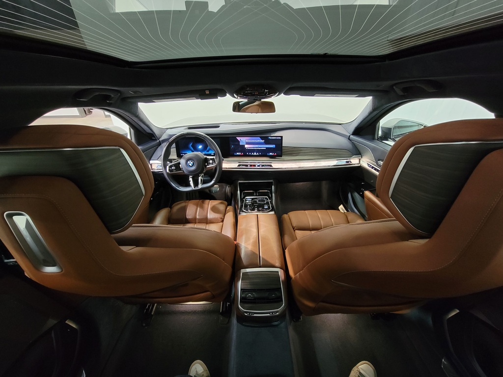 BMW i7 2023