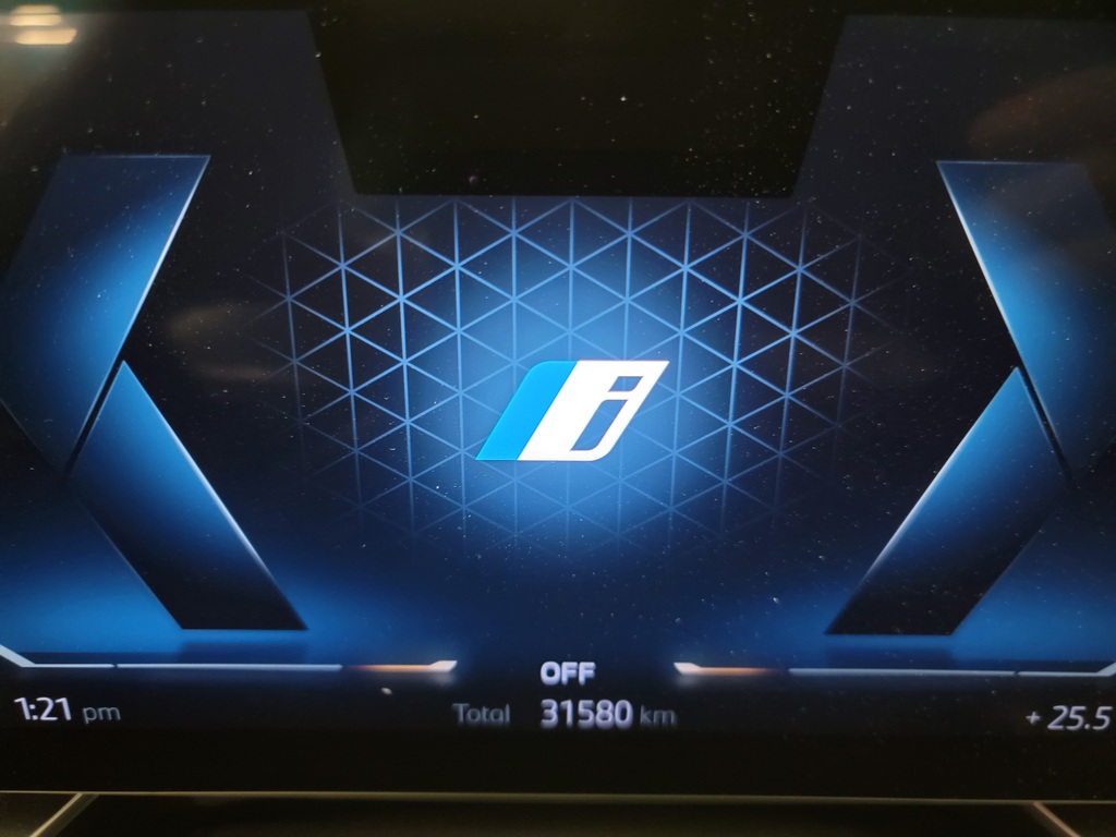 BMW i7 2023