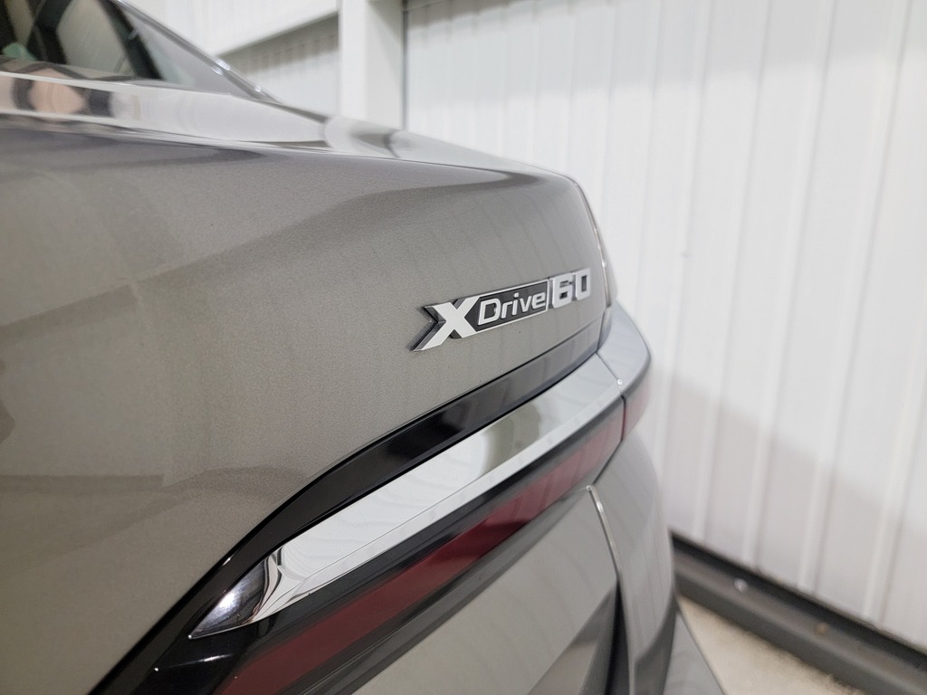 BMW i7 2023