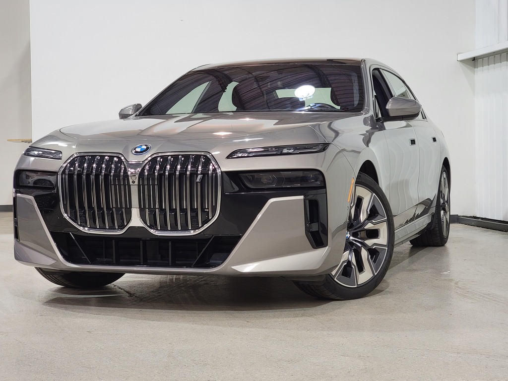 BMW i7 2023