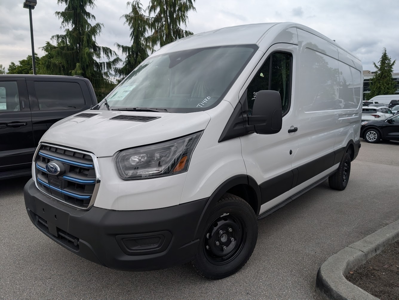 2025 Ford E-Transit Cargo Van