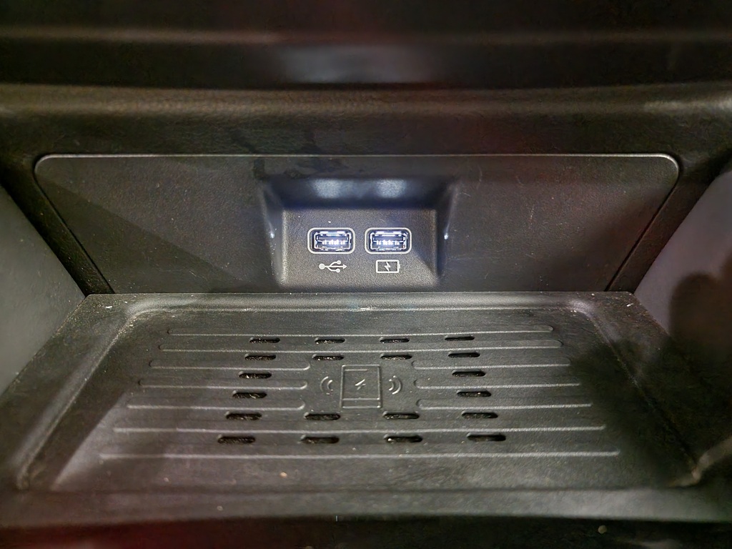 VinFast VF 8 2023