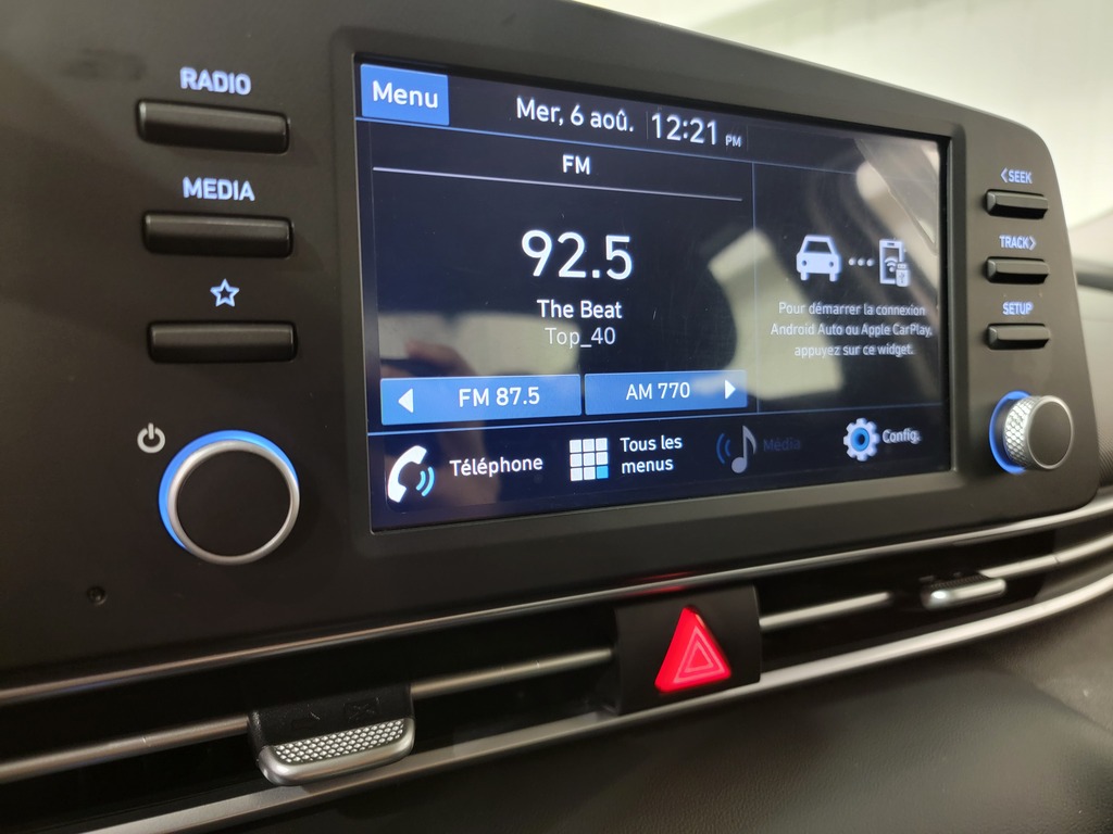 Hyundai Elantra 2022