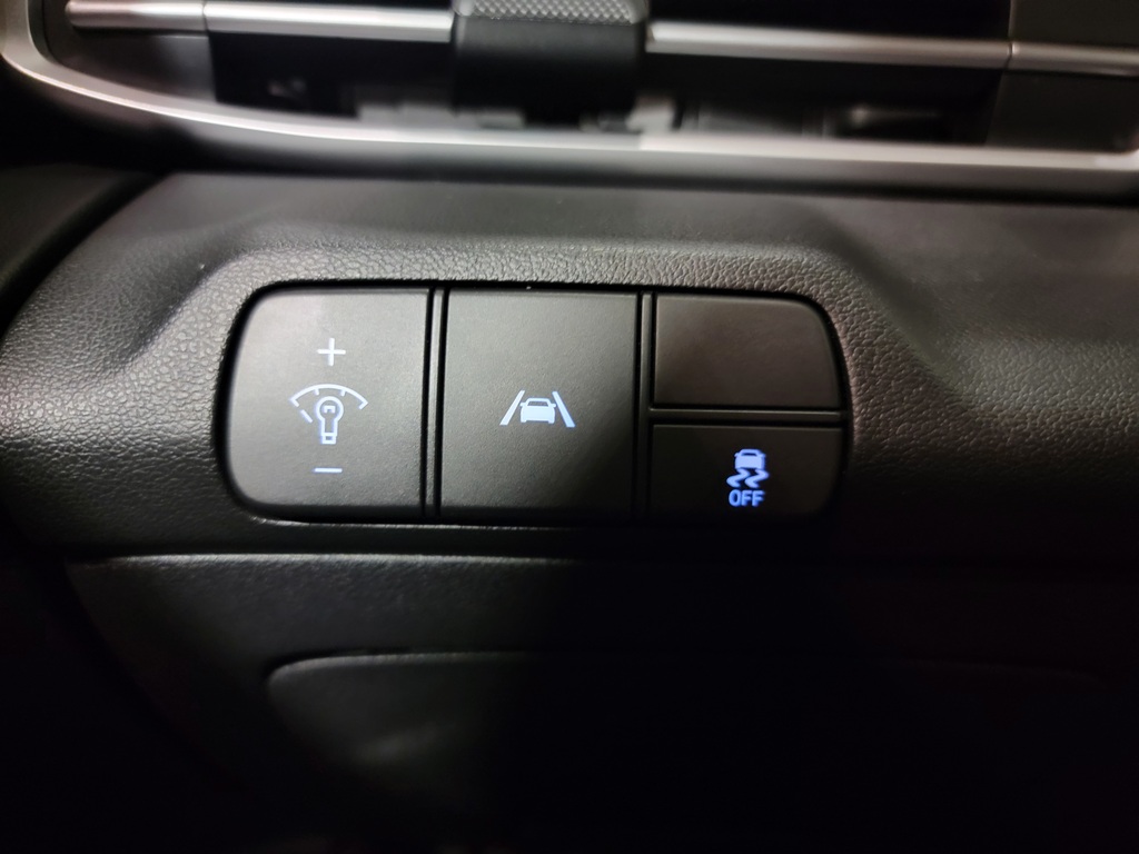 Hyundai Elantra 2022