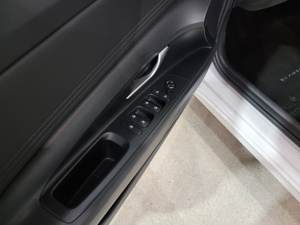 Hyundai Elantra 2022
