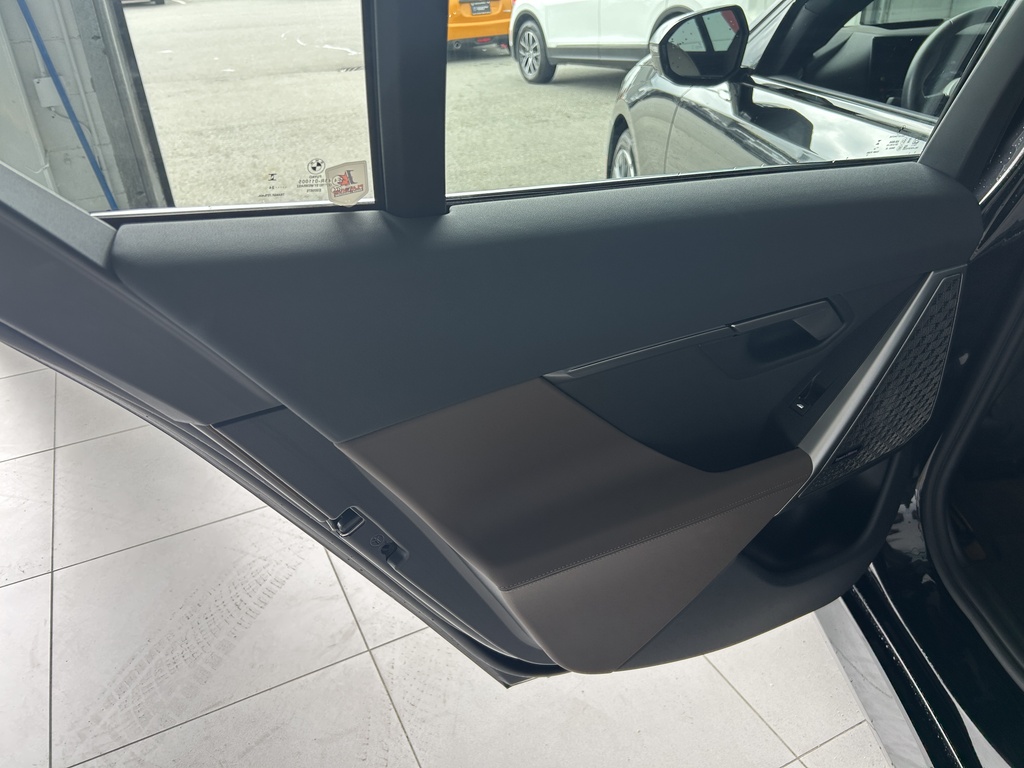 2025 BMW i5 xDrive40, 温哥华, 全款车