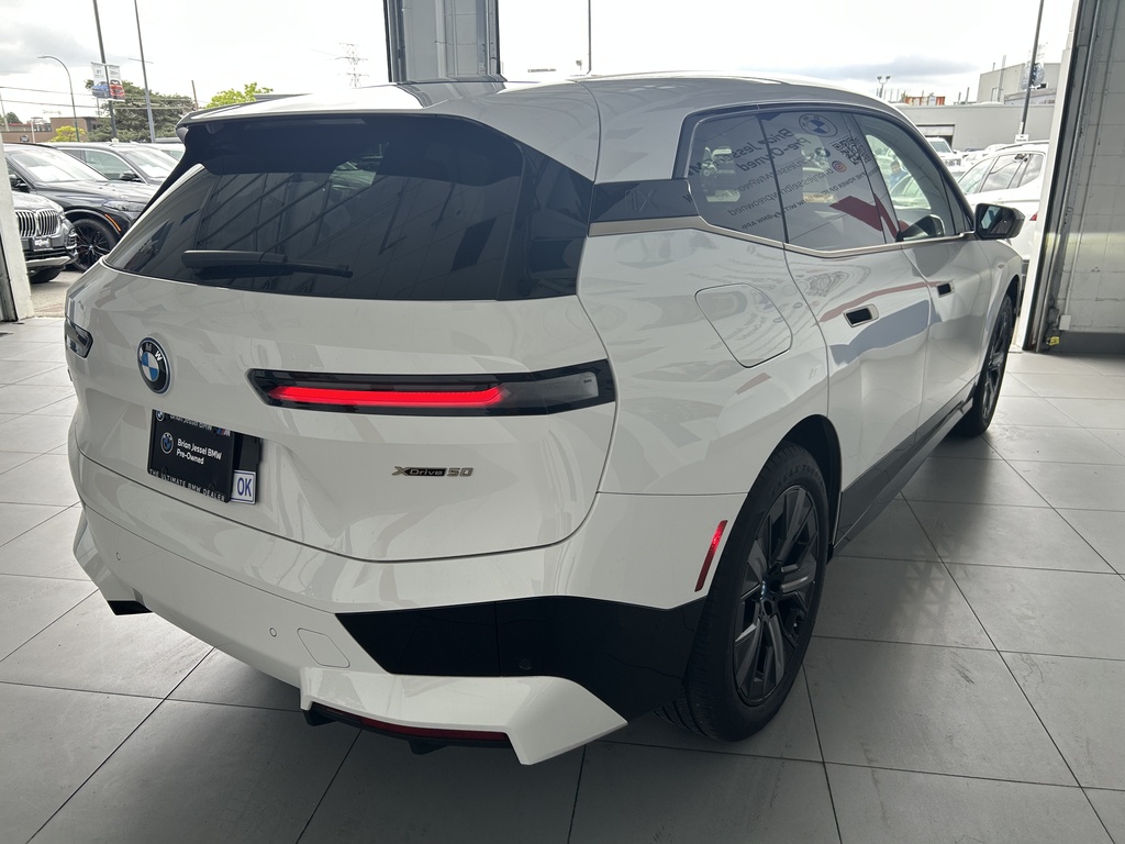 2025 BMW iX xDrive50, 温哥华, 全款车
