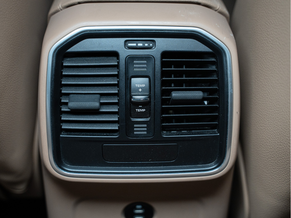 2020 Porsche Macan SMOKING PKG   CARPLAY   PANO, Toronto, Cash