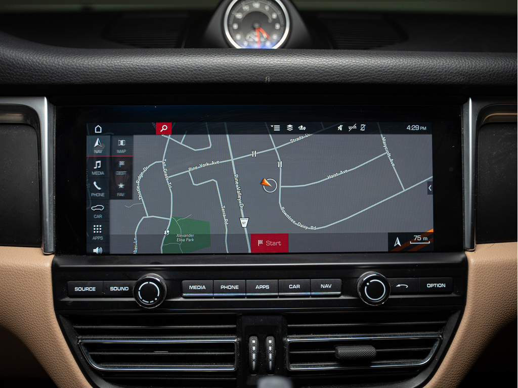 2020 Porsche Macan SMOKING PKG   CARPLAY   PANO, Toronto, Cash
