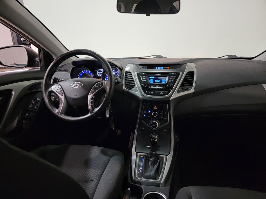 Hyundai Elantra 2015