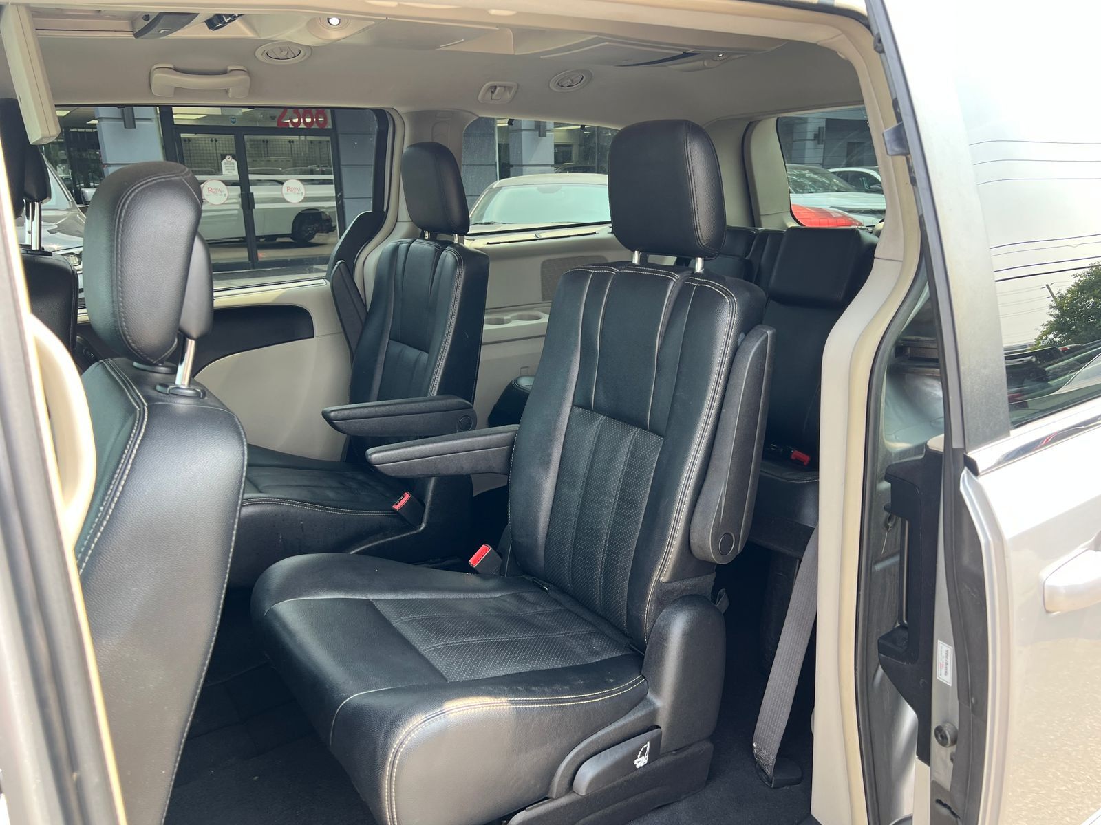 2016 CHRYSLER TOWN & COUNTRY