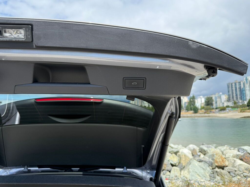 2023 Volkswagen ID.4 Pro, Vancouver, Cash