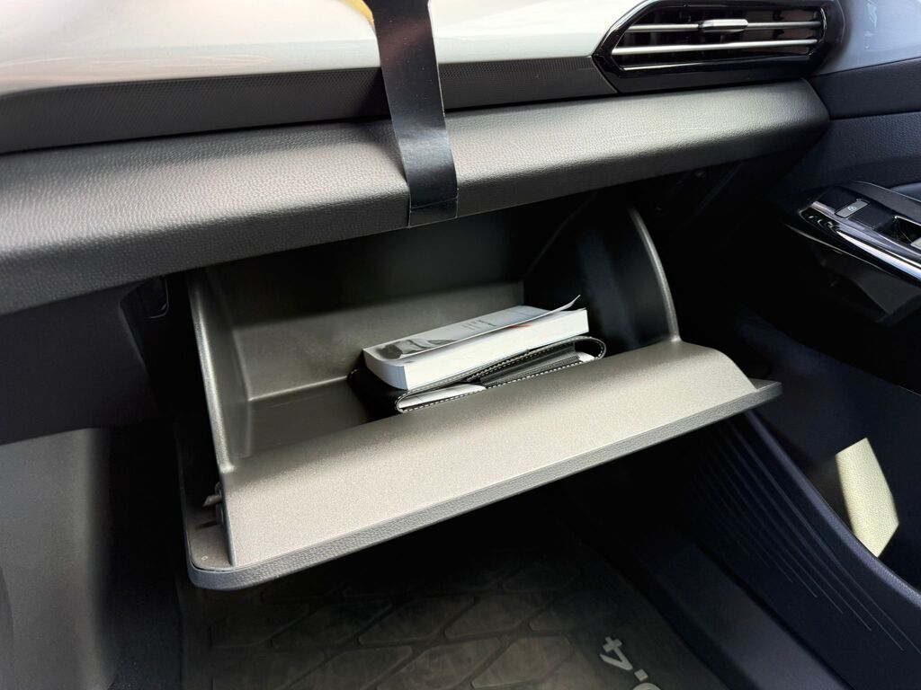 2023 Volkswagen ID.4 Pro, Vancouver, Cash