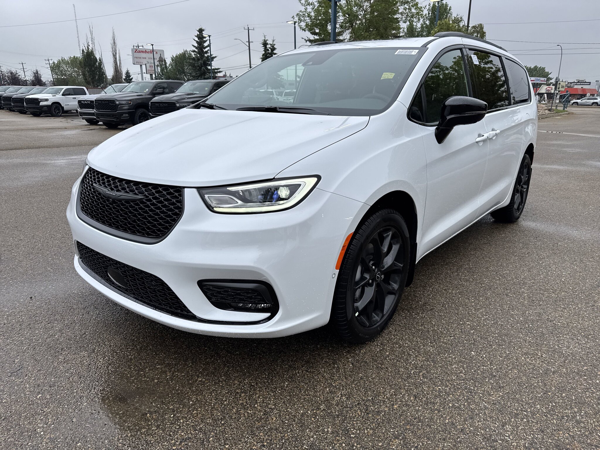 2025 Chrysler Pacifica