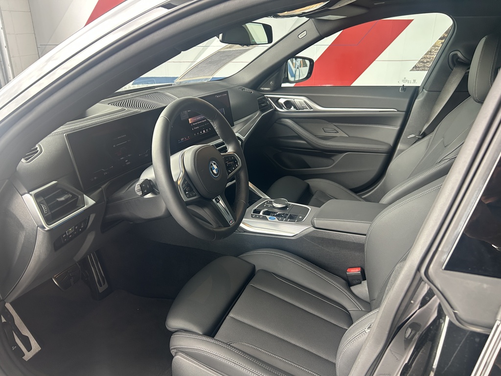 2024 BMW i4 xDrive40, 温哥华, 全款车