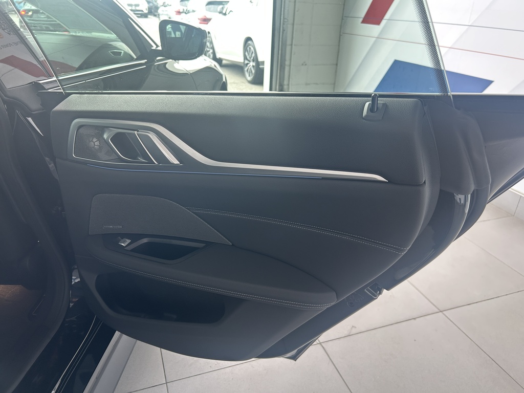 2024 BMW i4 xDrive40, 温哥华, 全款车