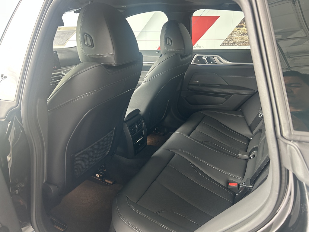 2024 BMW i4 xDrive40, 温哥华, 全款车