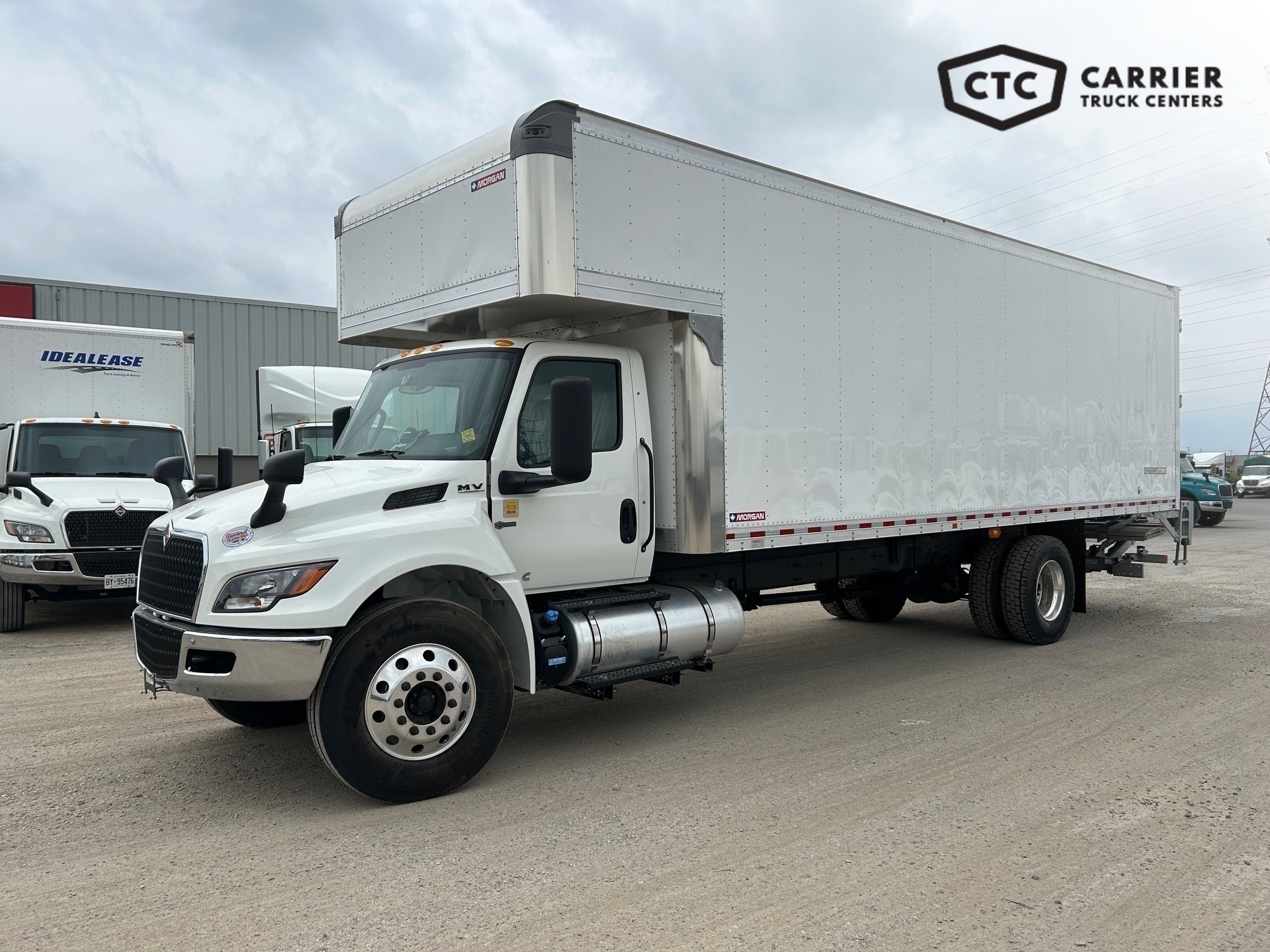 2025 International MV607 4x2 26' Moving Van