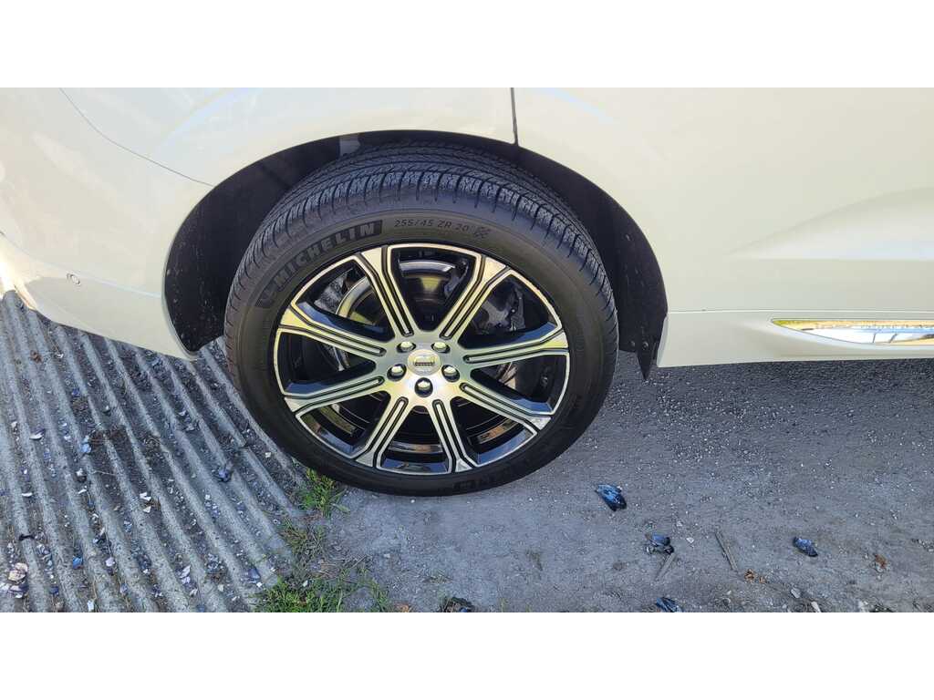 2019 Volvo XC60 Hybrid T8 Inscription, 温哥华, 全款车